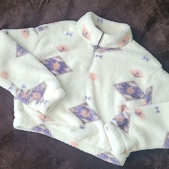 💥 Junior's Faux Fur/Fleece Crop Pullover Sz Medium - Picture 1 of 8